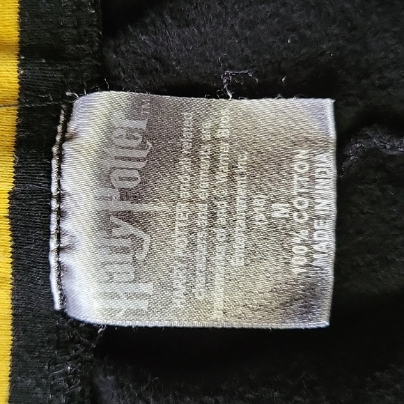 Harry Potter Hogwarts Alumni Joggers - Picture 8 of 14